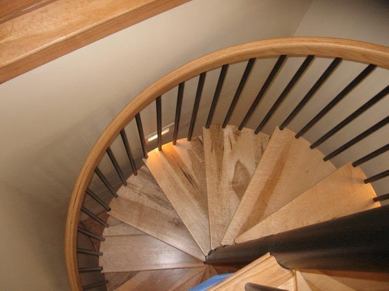 custom spiral staircase_birds eye maple